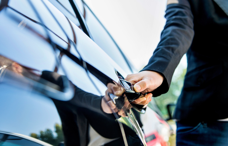 やりがいが変わる？ ハイヤードライバーとタクシードライバーの違い