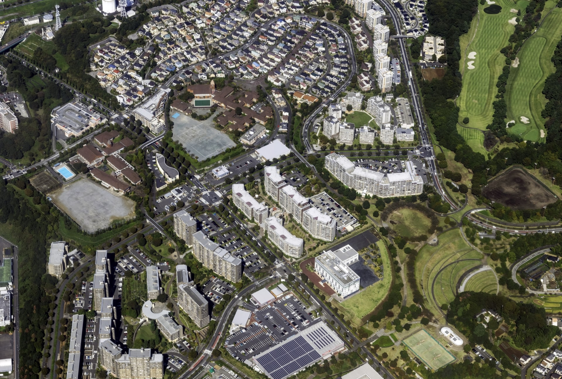 稲城市でタクシードライバーとして働くうえで知っておきたい地域の特色