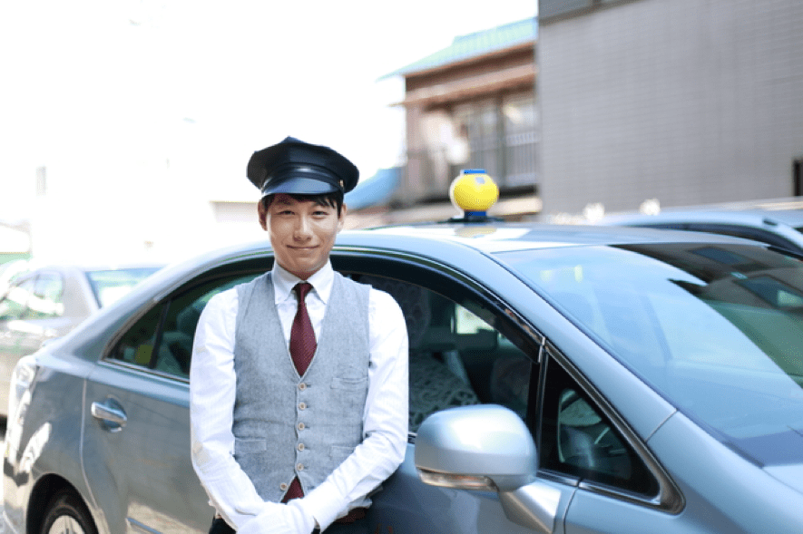 夢をかなえるために20代でタクシー運転手になる選択肢も