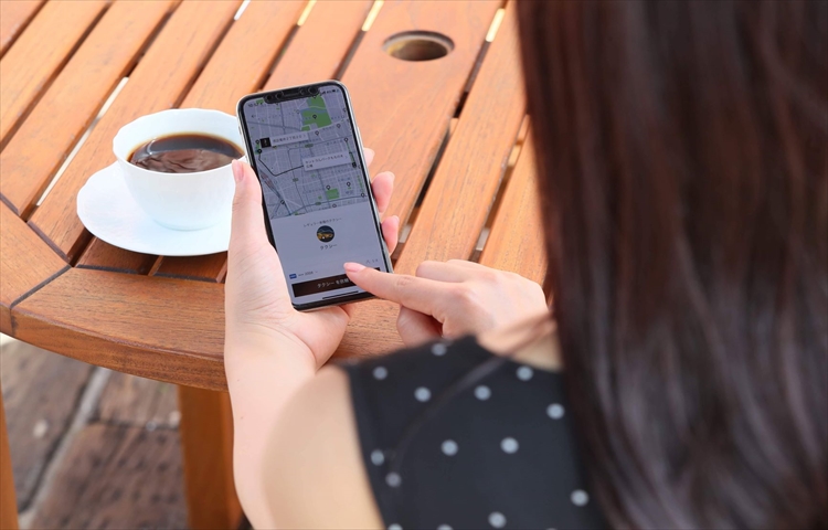 配車アプリUber Taxi（ウーバータクシー）の使い方やクーポン情報、迎車料金や支払い方法を徹底解説！